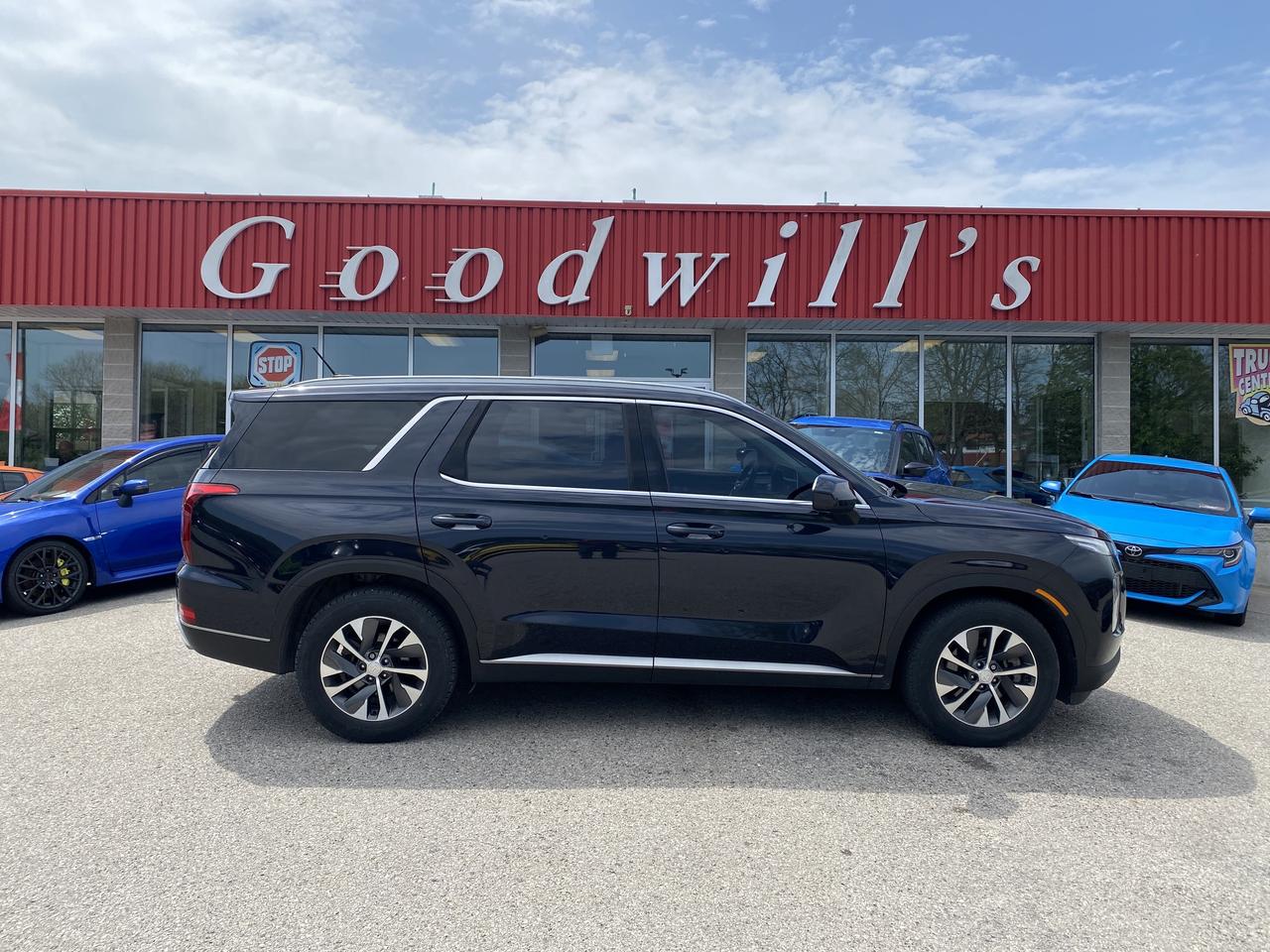 2020 Hyundai PALISADE ESSENTIAL, CLEAN CARFAX, 8 PASSENGER, BACK UP CAM! Photo0