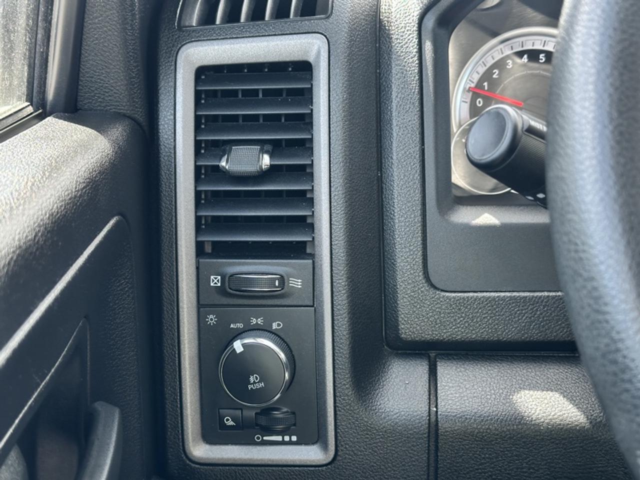 2023 RAM 1500 Classic TRADESMAN Photo
