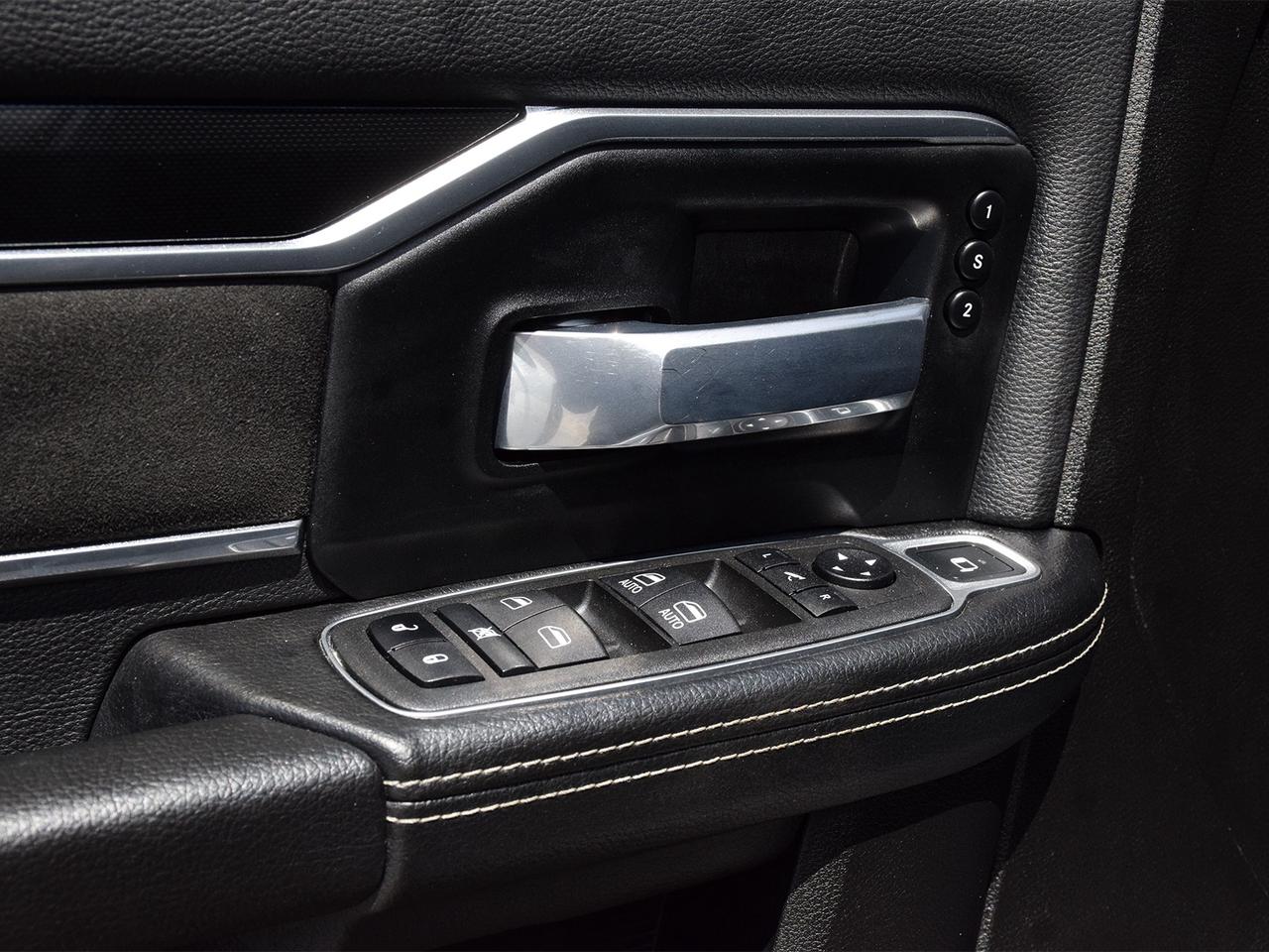 2022 RAM 2500 Laramie Crew Cab 4x4 ~Nav ~Cam ~Leather ~CarPlay Photo