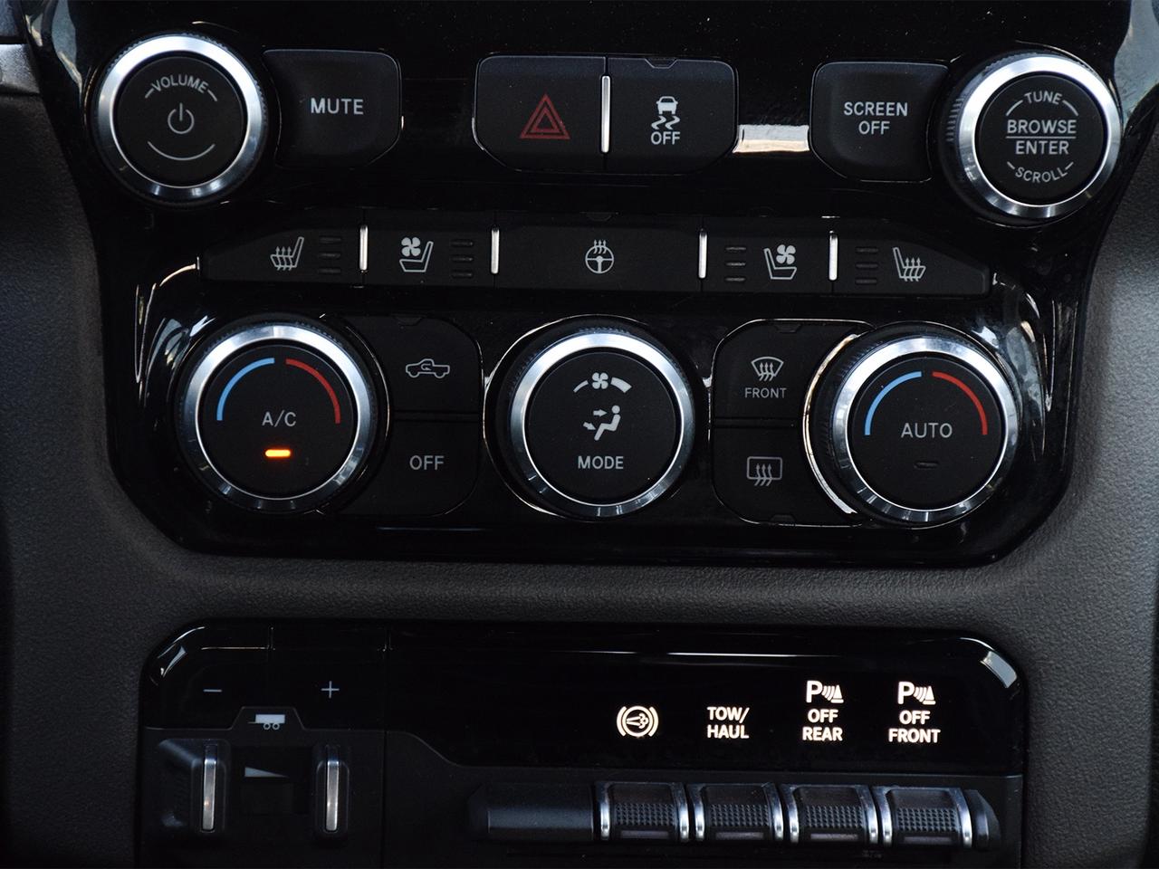 2022 RAM 2500 Laramie Crew Cab 4x4 ~Nav ~Cam ~Leather ~CarPlay Photo