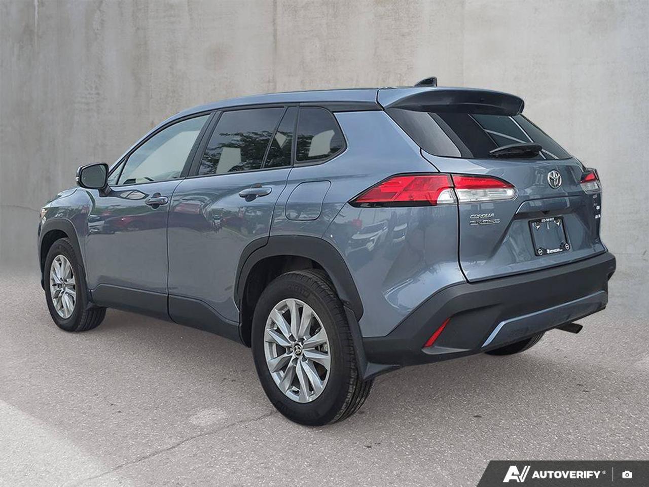 2025 Toyota Corolla Cross LE AWD | Apple Car Play | Heated Seats | Photo