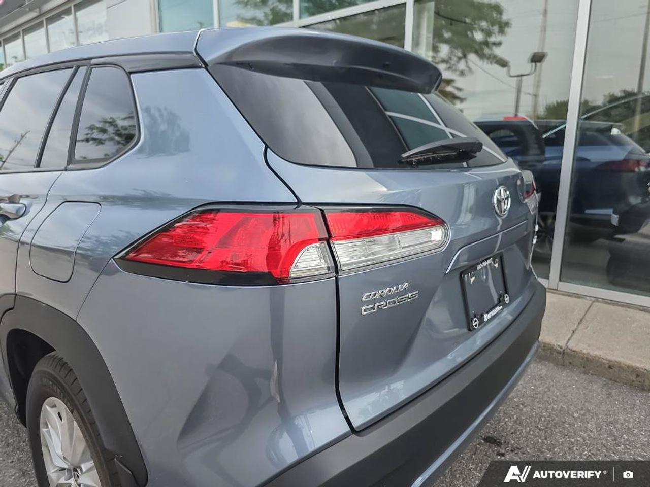 2025 Toyota Corolla Cross LE AWD | Apple Car Play | Heated Seats | Photo