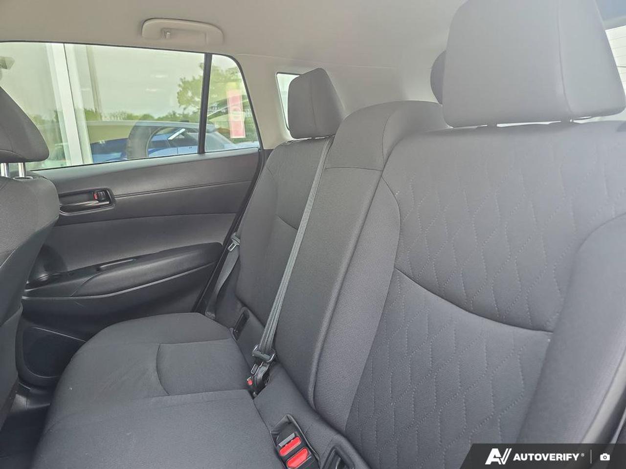 2025 Toyota Corolla Cross LE AWD | Apple Car Play | Heated Seats | Photo