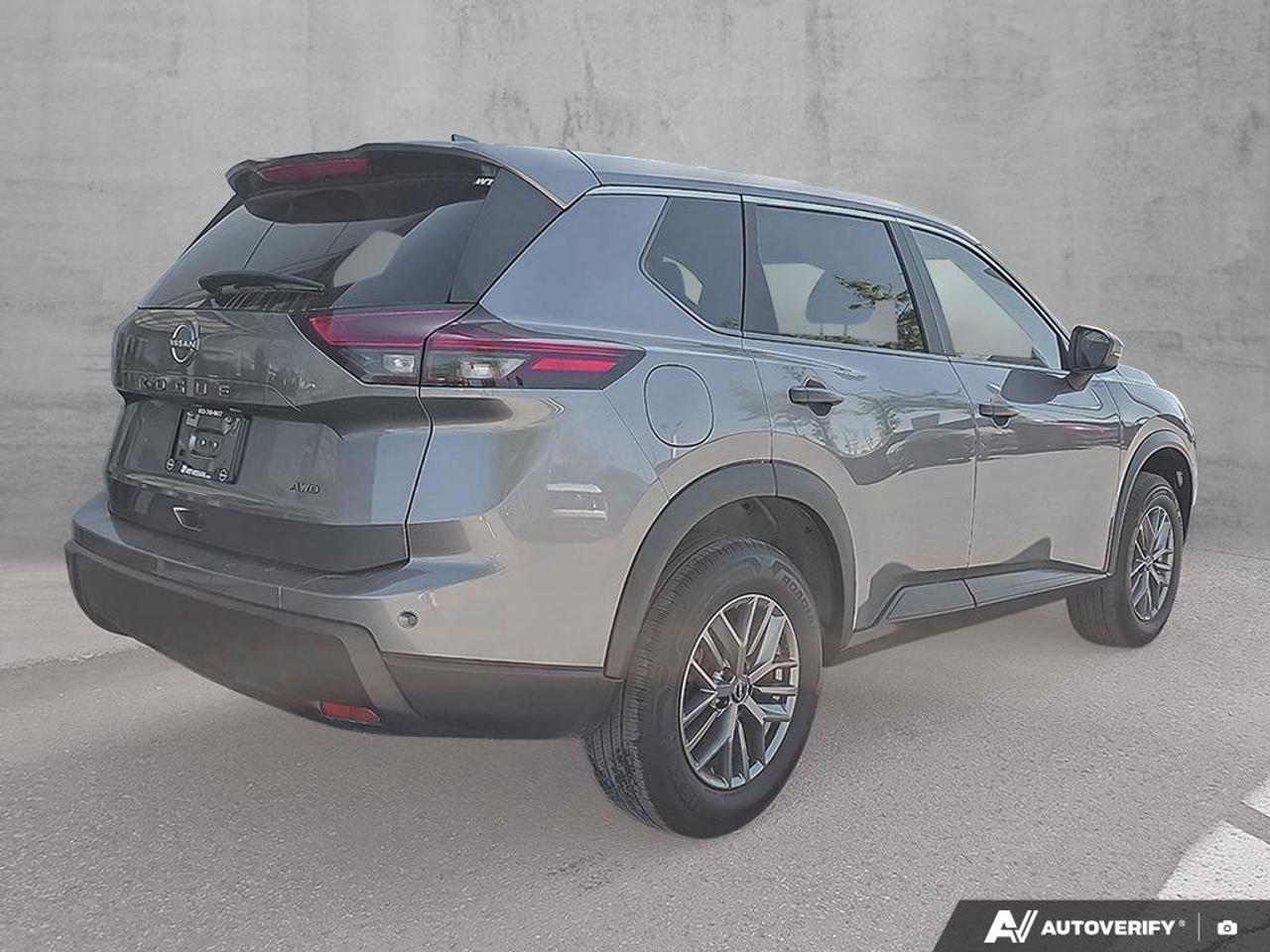 2025 Nissan Rogue S Photo3