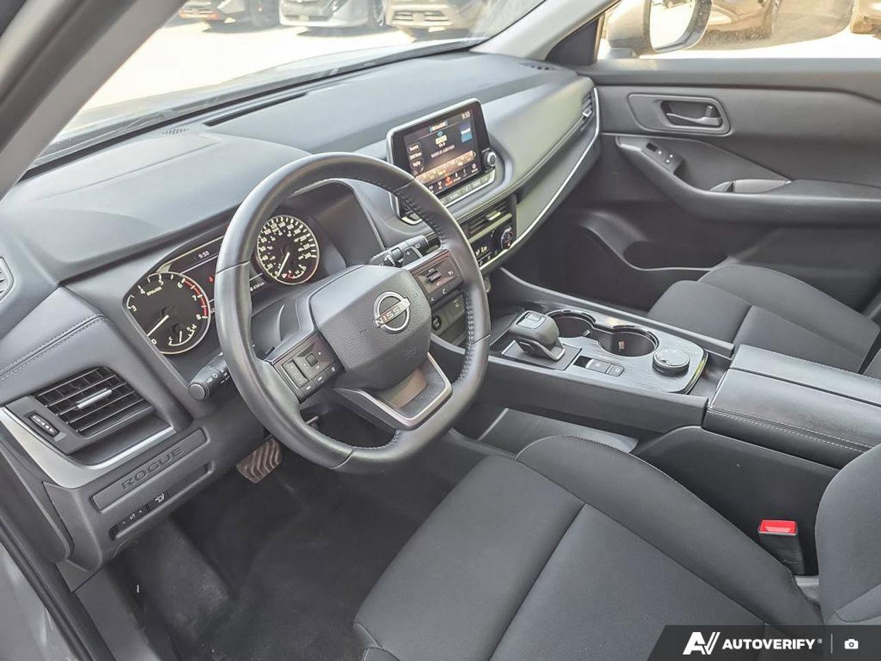 2025 Nissan Rogue S Photo