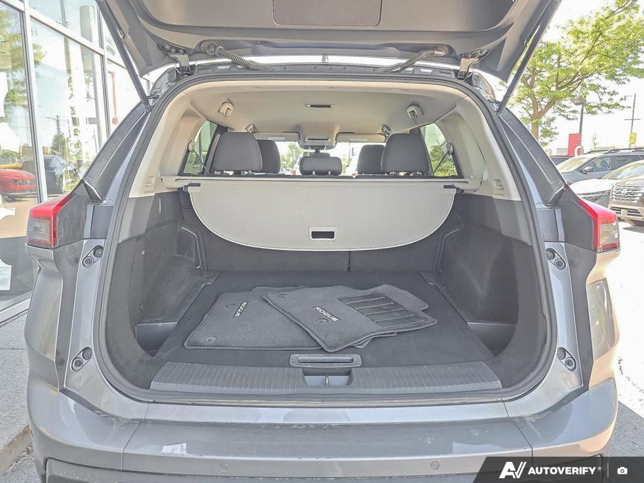 2025 Nissan Rogue S Photo