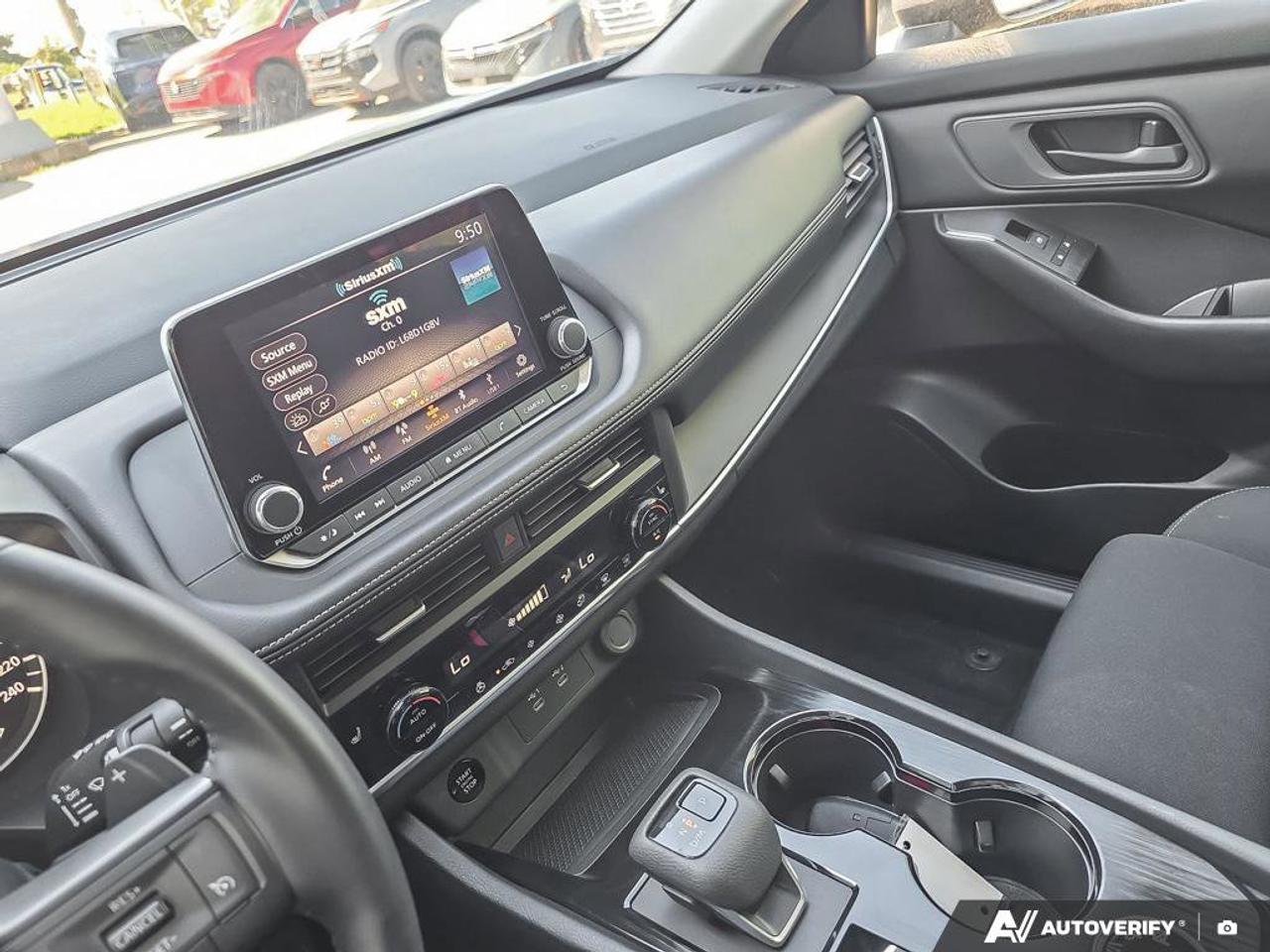 2025 Nissan Rogue S Photo