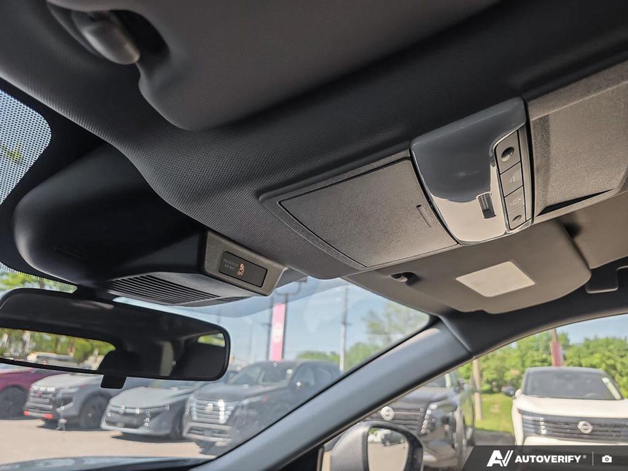 2025 Nissan Rogue S Photo