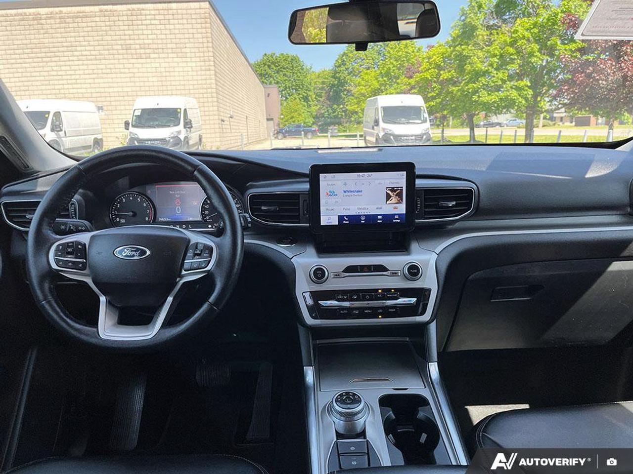 2022 Ford Explorer XLT | Sunroof | Heated Seats & Steering Wheel | Blind-Spot | Adaptive Cruise | Pre-Collision Braking Photo