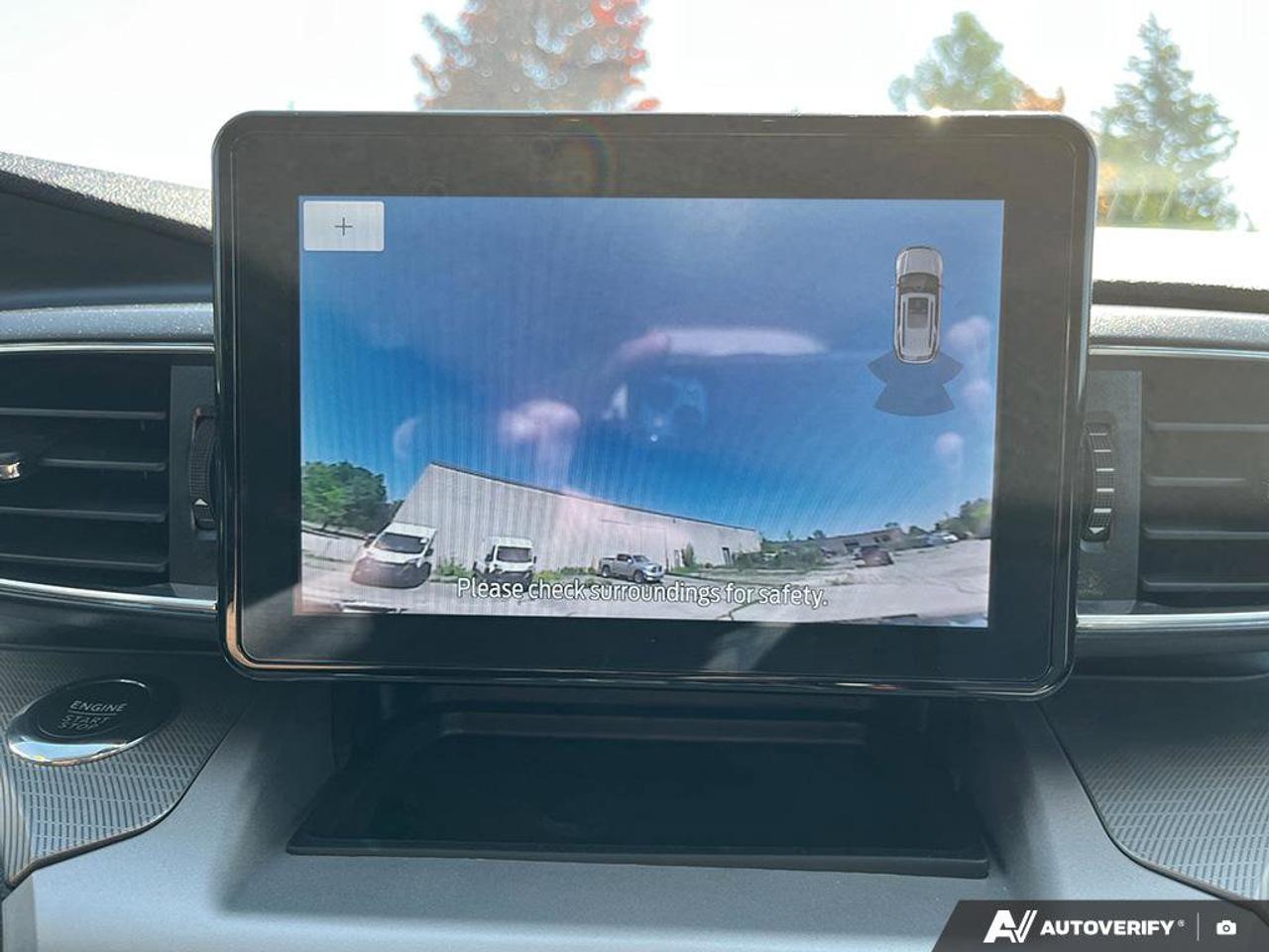 2022 Ford Explorer XLT | Sunroof | Heated Seats & Steering Wheel | Blind-Spot | Adaptive Cruise | Pre-Collision Braking Photo