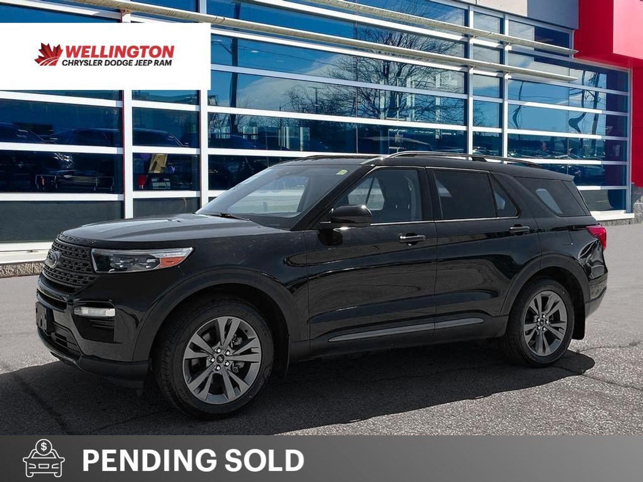 2022 Ford Explorer XLT | Sunroof | Heated Seats & Steering Wheel | Blind-Spot | Adaptive Cruise | Pre-Collision Braking Photo0