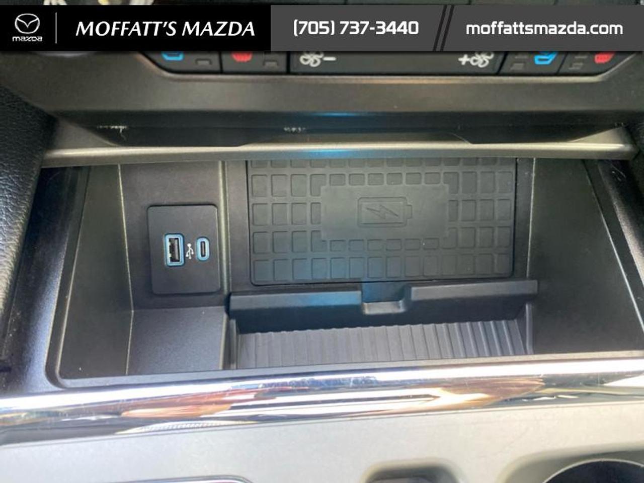 2020 Ford Expedition XLT Photo