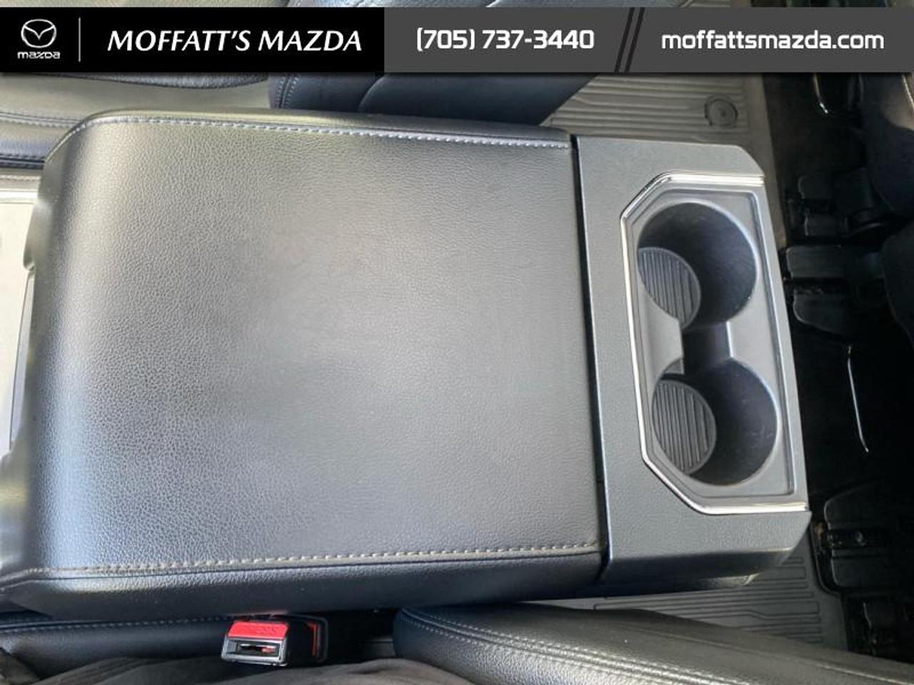 2020 Ford Expedition XLT Photo