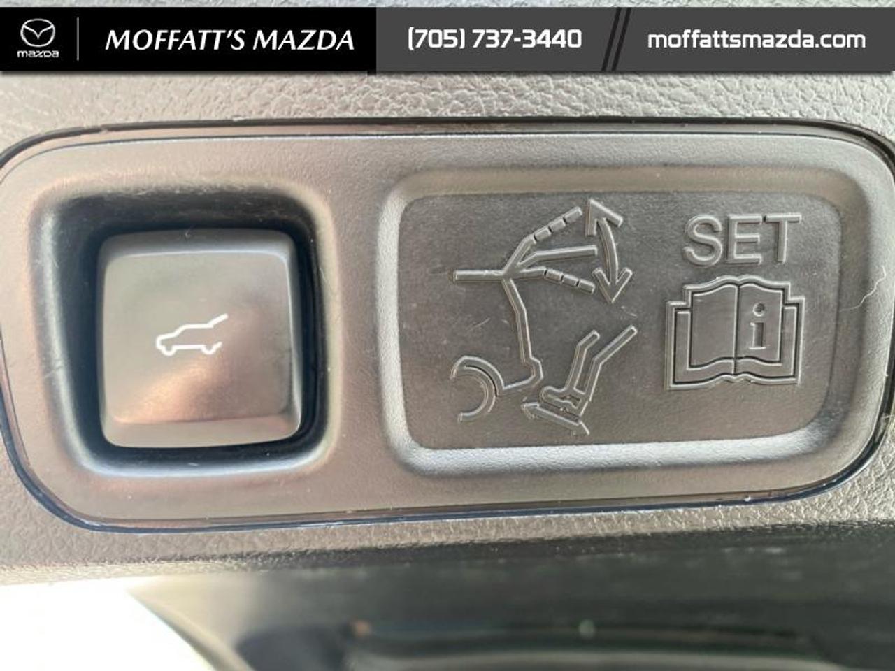 2020 Ford Expedition XLT Photo