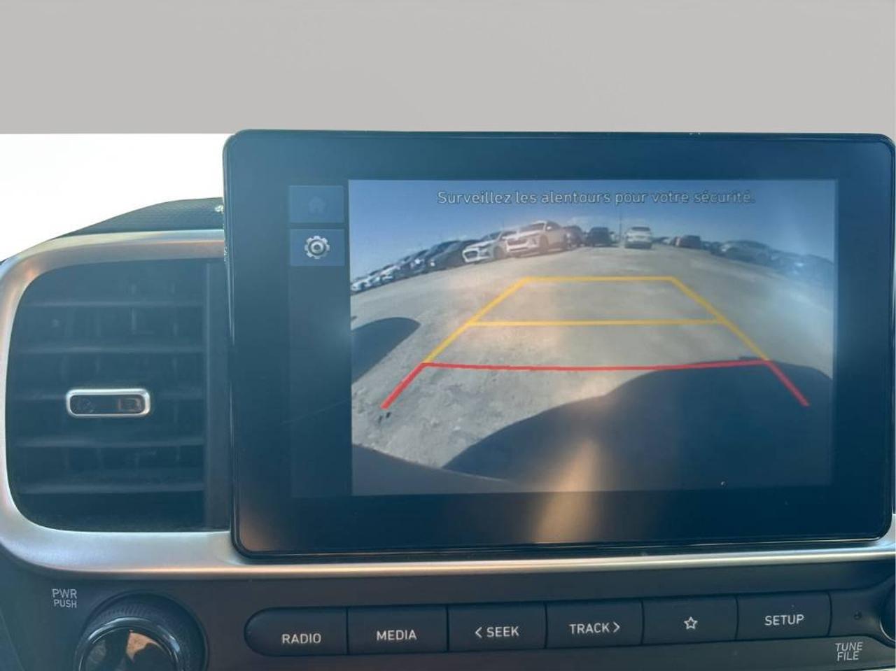 2023 Hyundai Venue Preferred | Reverse Cam | Heated Seats Photo