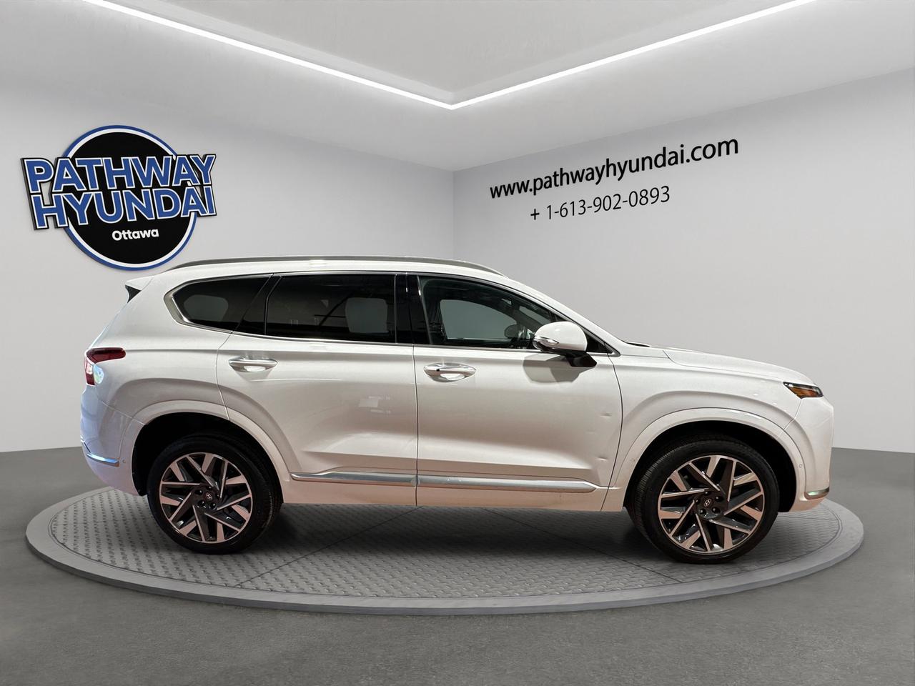 2023 Hyundai Santa Fe Ultimate Calligraphy | Reverse Cam | Heated Seats Photo