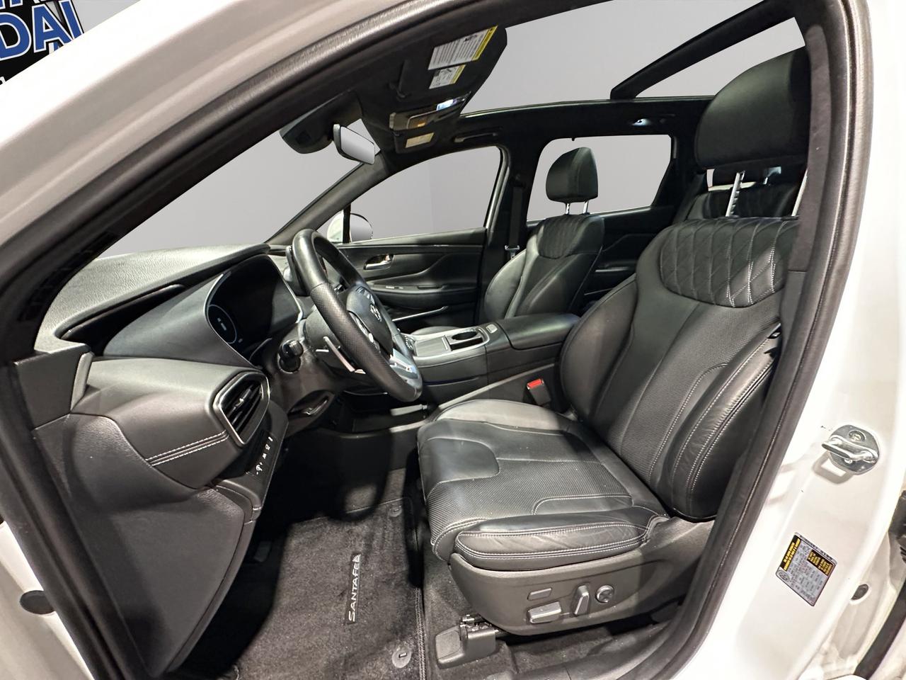 2023 Hyundai Santa Fe Ultimate Calligraphy | Reverse Cam | Heated Seats Photo