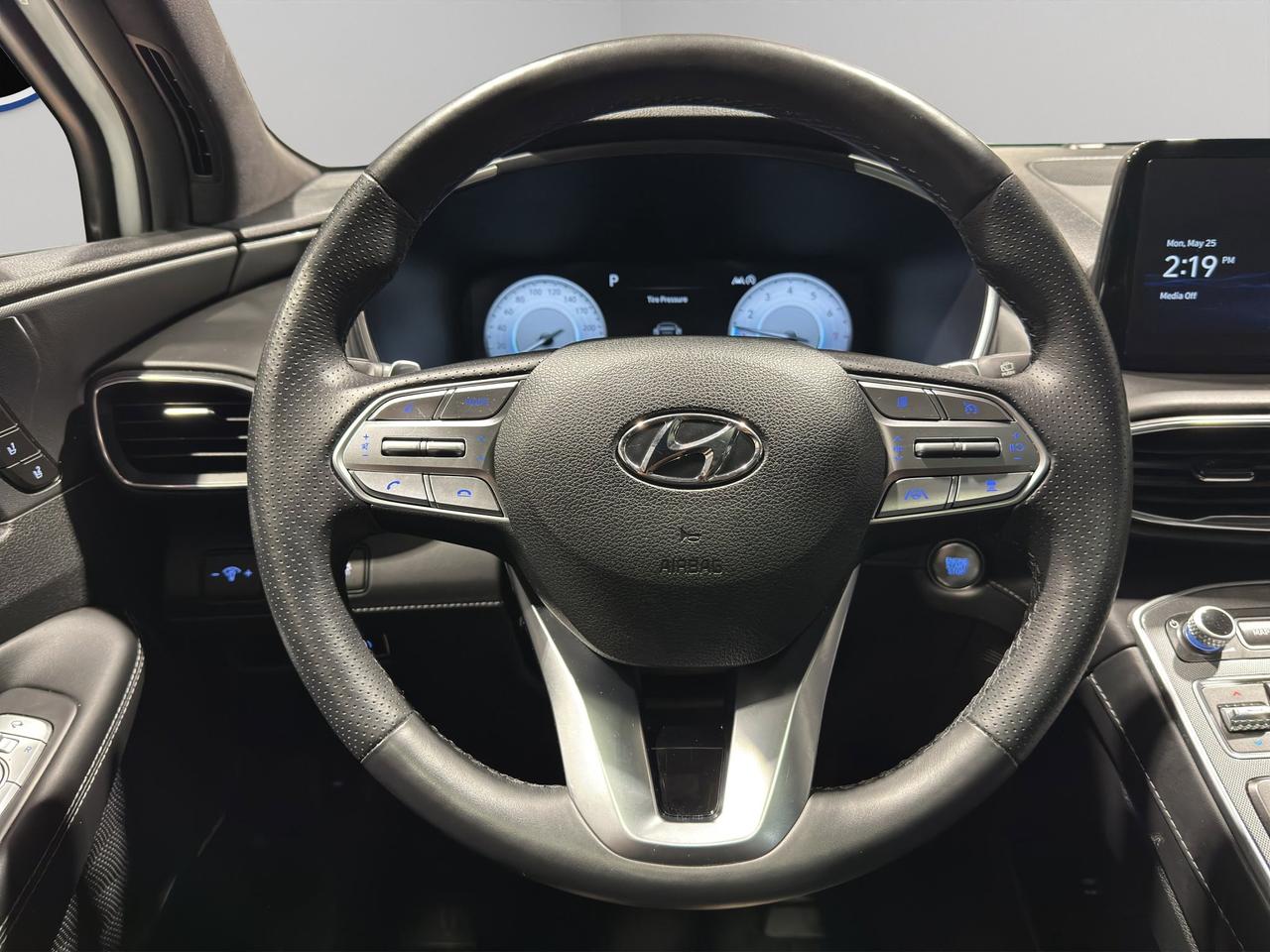2023 Hyundai Santa Fe Ultimate Calligraphy | Reverse Cam | Heated Seats Photo