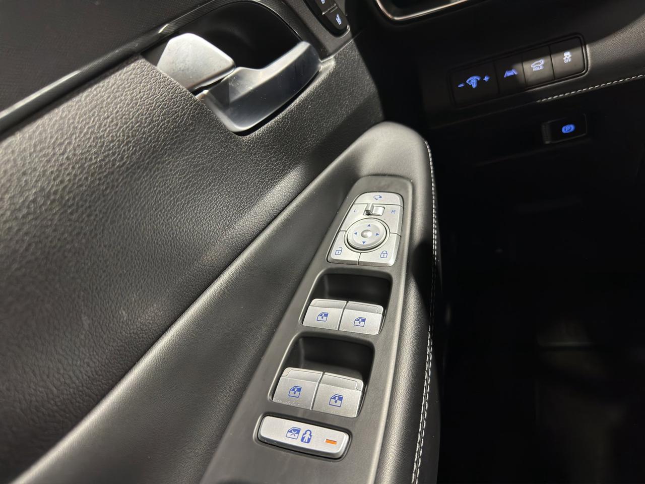 2023 Hyundai Santa Fe Ultimate Calligraphy | Reverse Cam | Heated Seats Photo