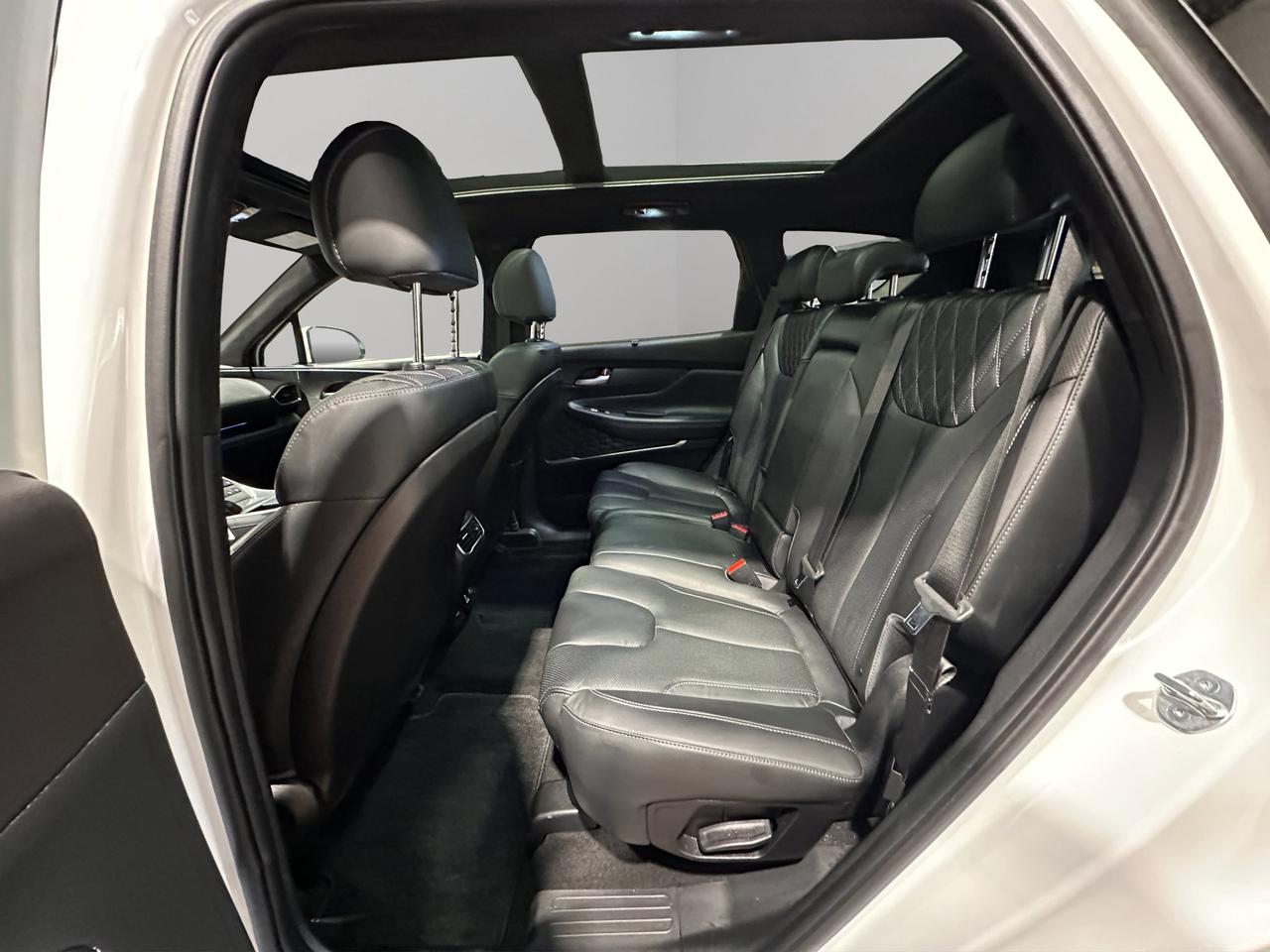 2023 Hyundai Santa Fe Ultimate Calligraphy | Reverse Cam | Heated Seats Photo