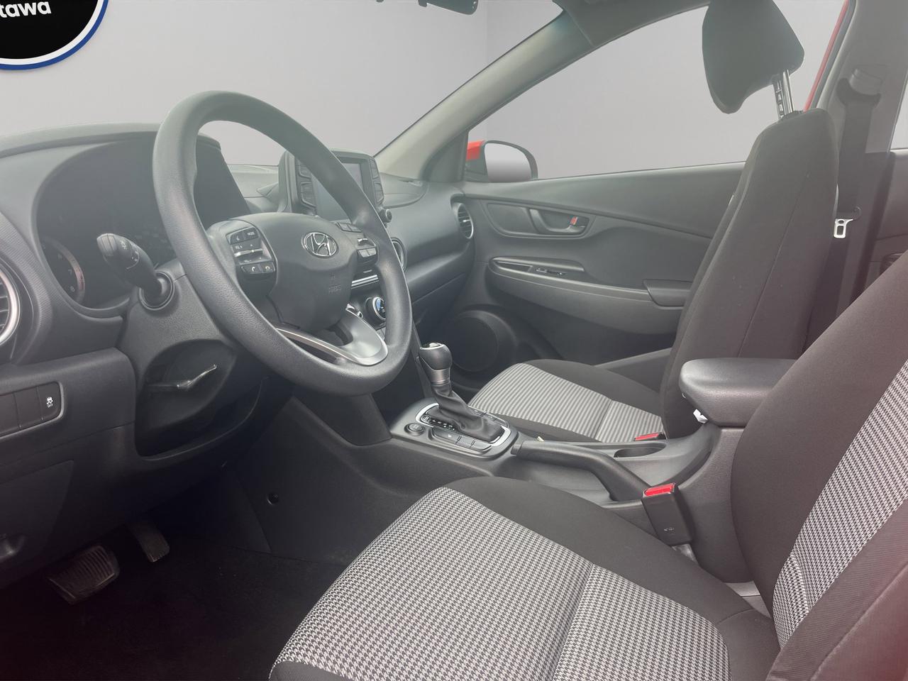 2020 Hyundai KONA Essential | Reverse Cam | Heated Seats Photo