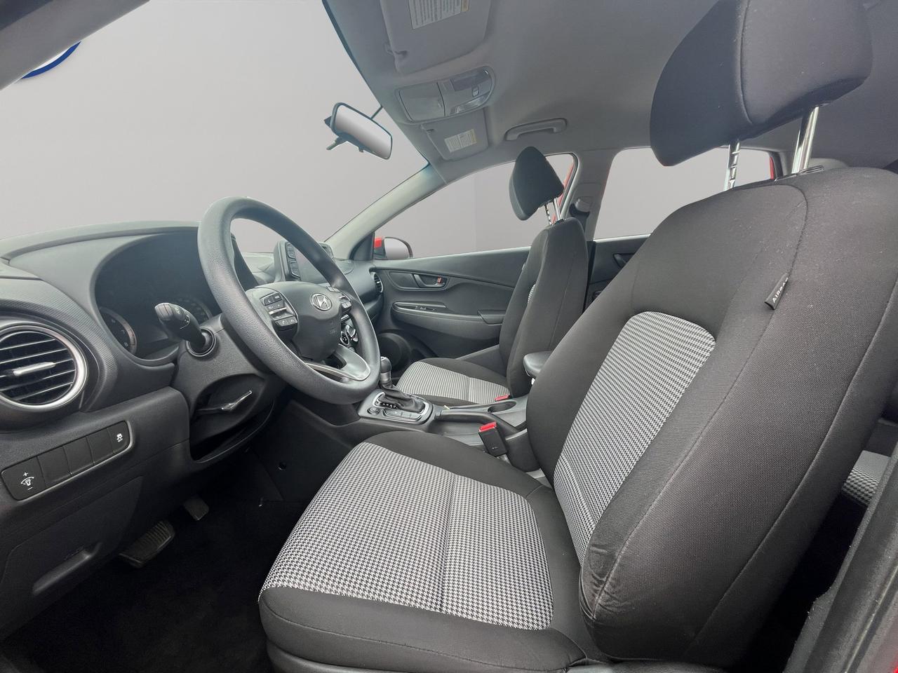 2020 Hyundai KONA Essential | Reverse Cam | Heated Seats Photo