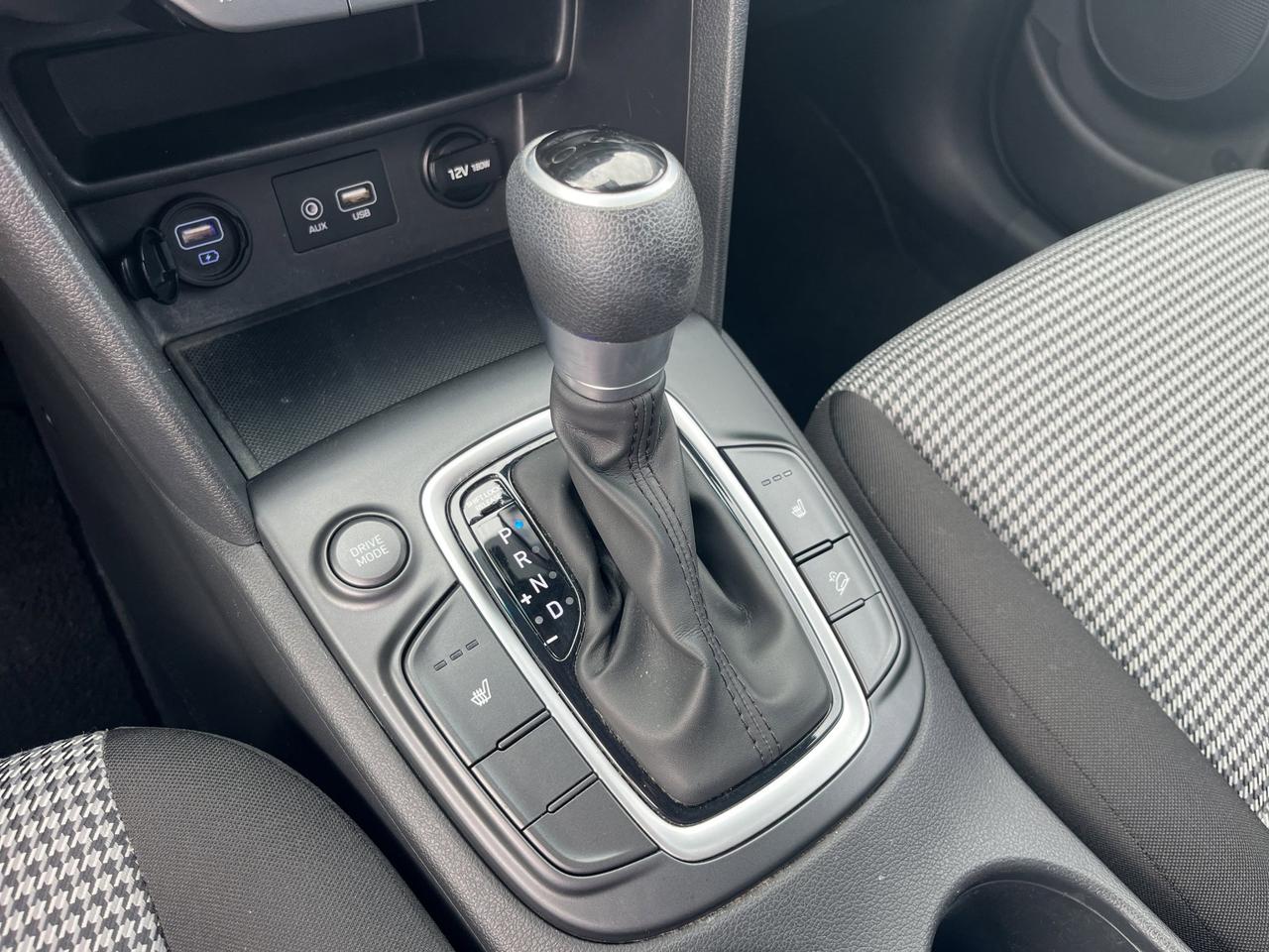 2020 Hyundai KONA Essential | Reverse Cam | Heated Seats Photo