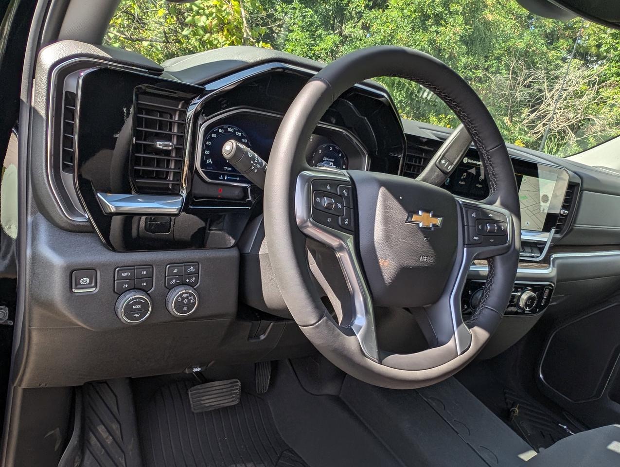 2025 Chevrolet SILVERADO 2500HD LT Photo