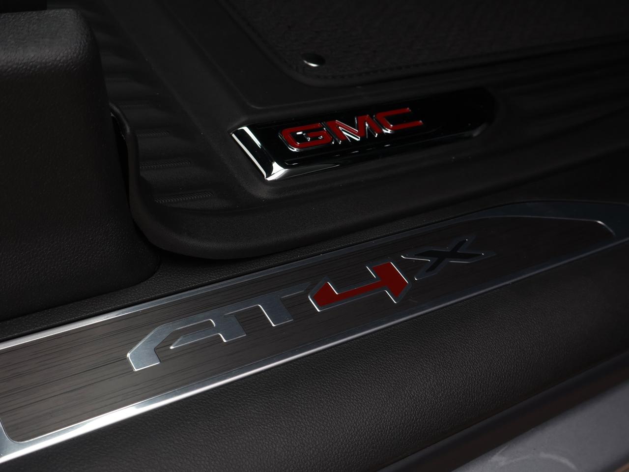 2026 GMC Sierra 1500 AT4X Photo