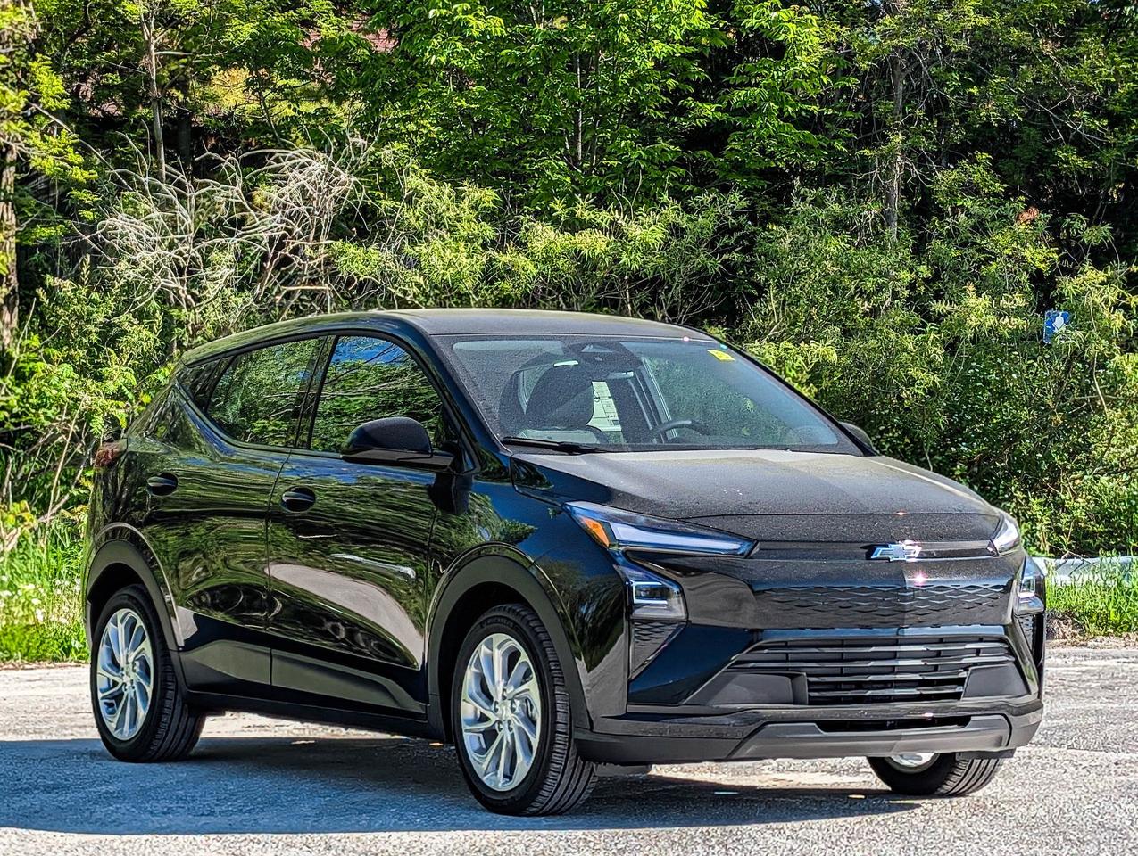 2027 Chevrolet Bolt LT Photo