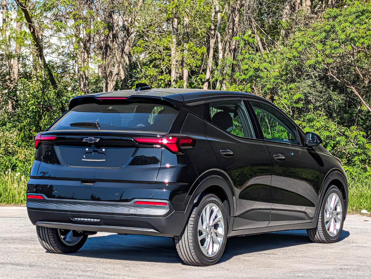 2027 Chevrolet Bolt LT Photo