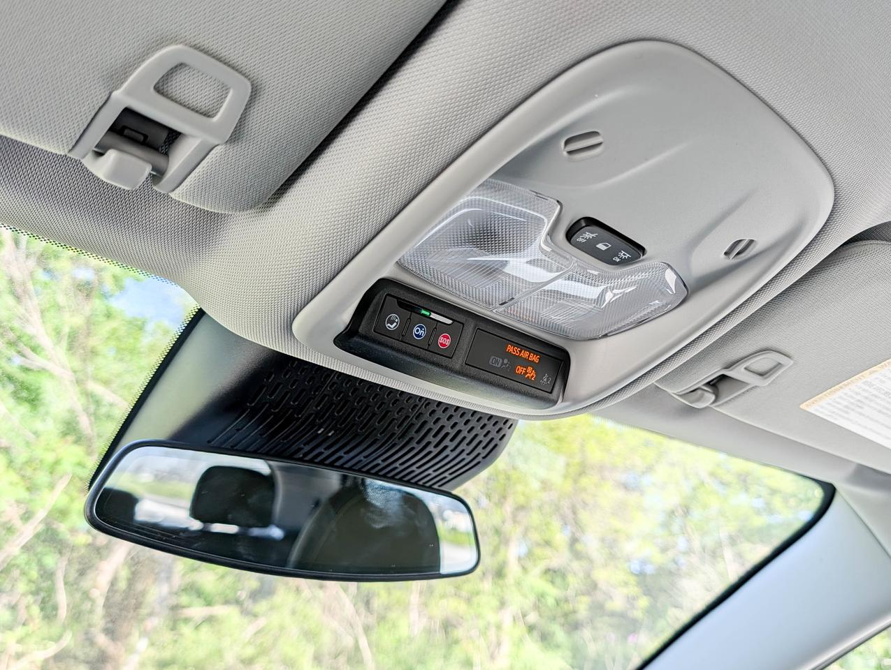 2027 Chevrolet Bolt LT Photo