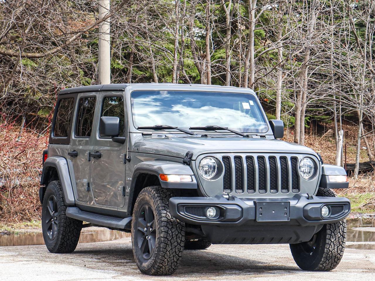 2018 Jeep WRANGLER UNLIMITED Sahara Photo