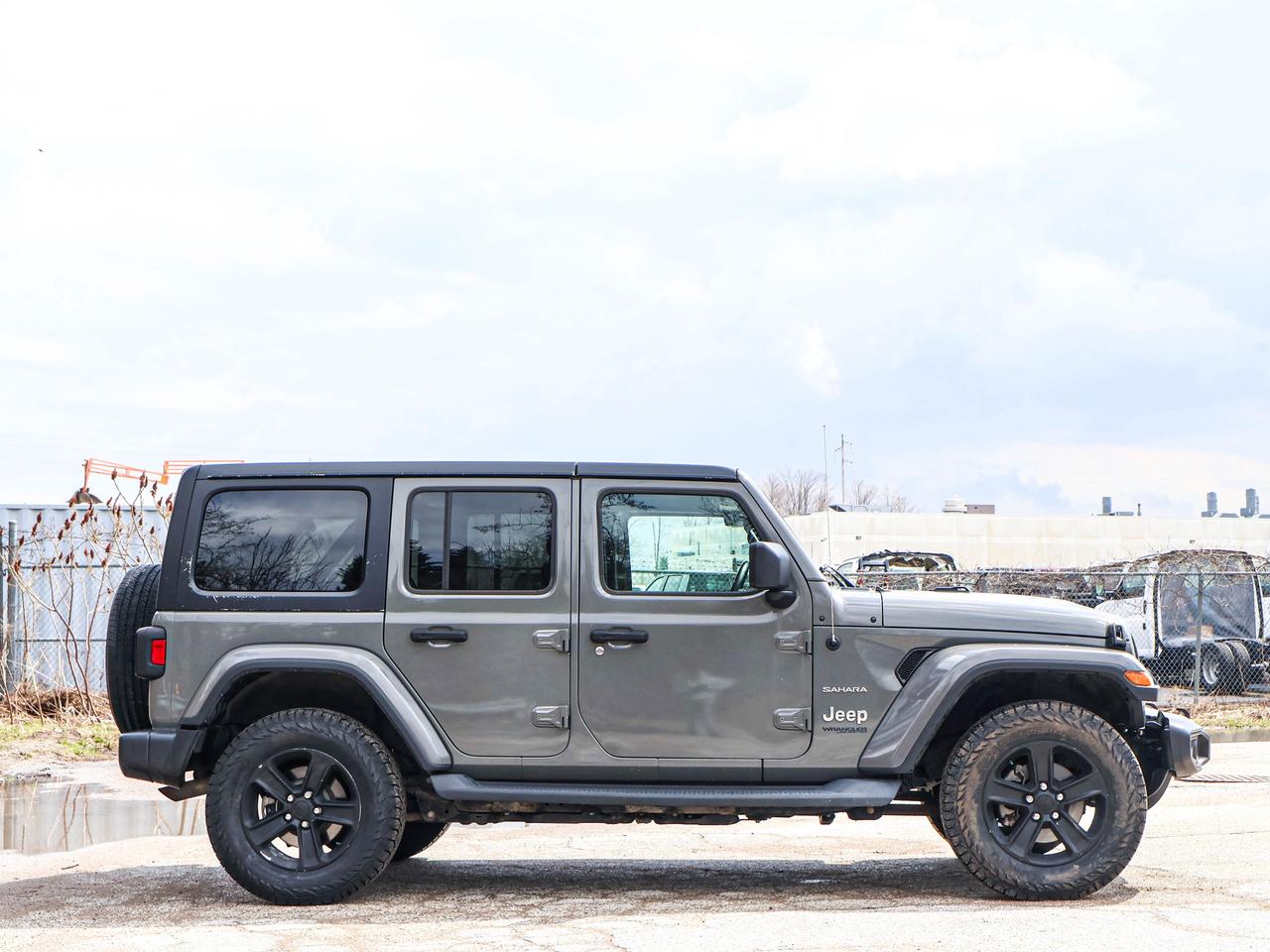 2018 Jeep WRANGLER UNLIMITED Sahara Photo