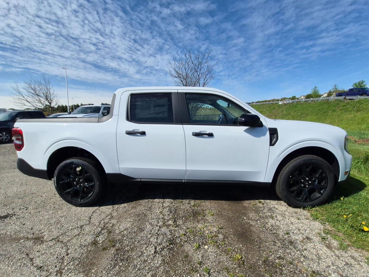 2026 Ford Maverick XLT AWD SuperCrew Photo3