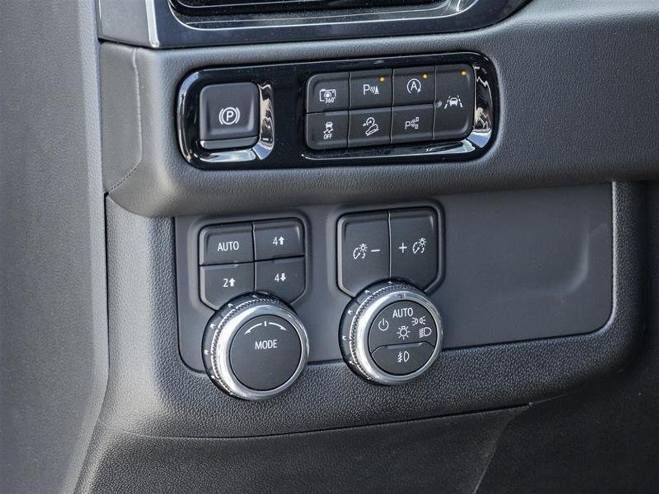 2026 GMC Yukon XL AT4 Photo