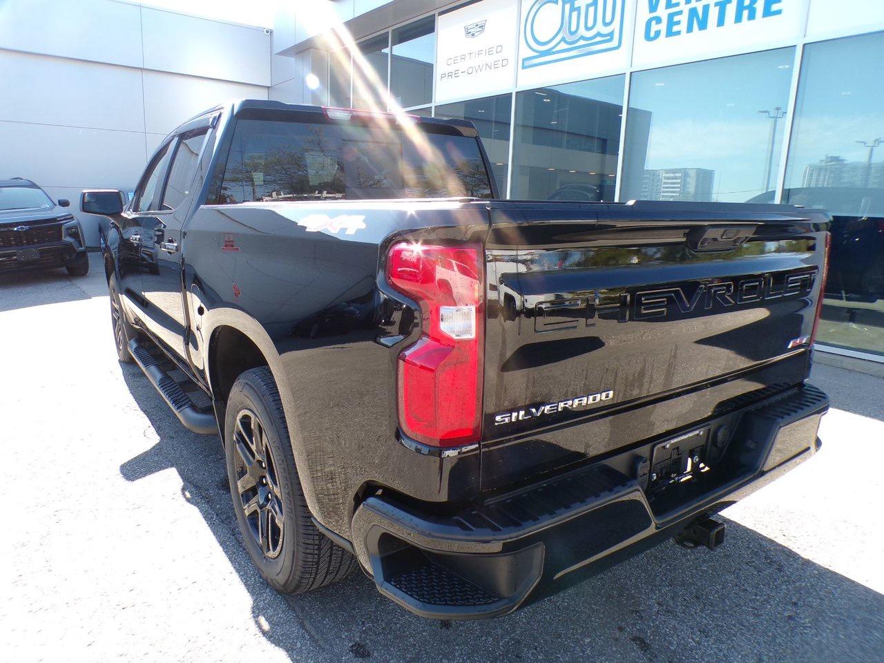 2023 Chevrolet Silverado 1500 Crew Cab 4x4 Rst / Short Box Photo