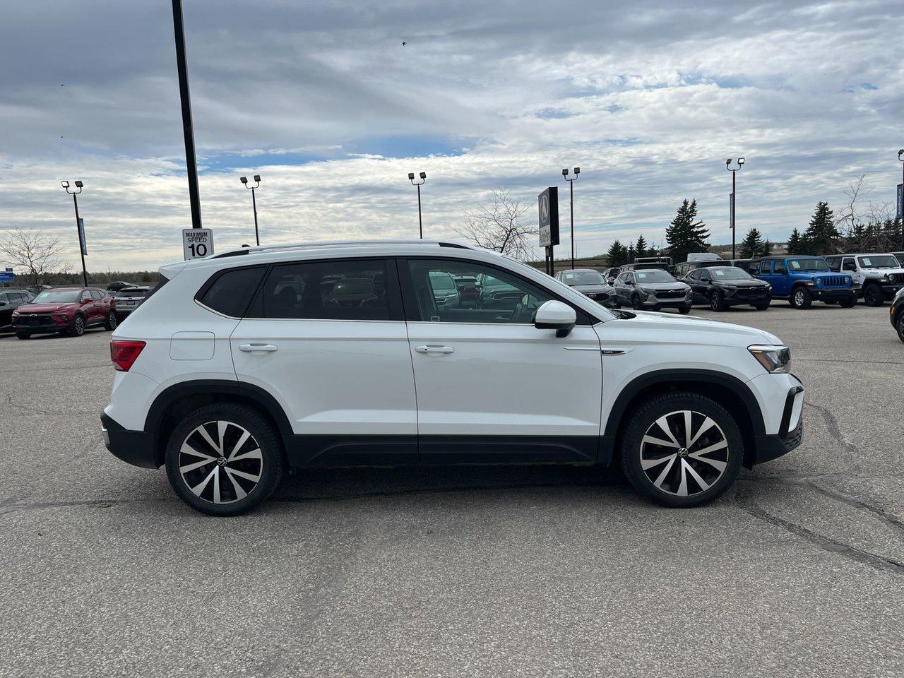 2023 Volkswagen Taos Comfortline 4Motion Photo