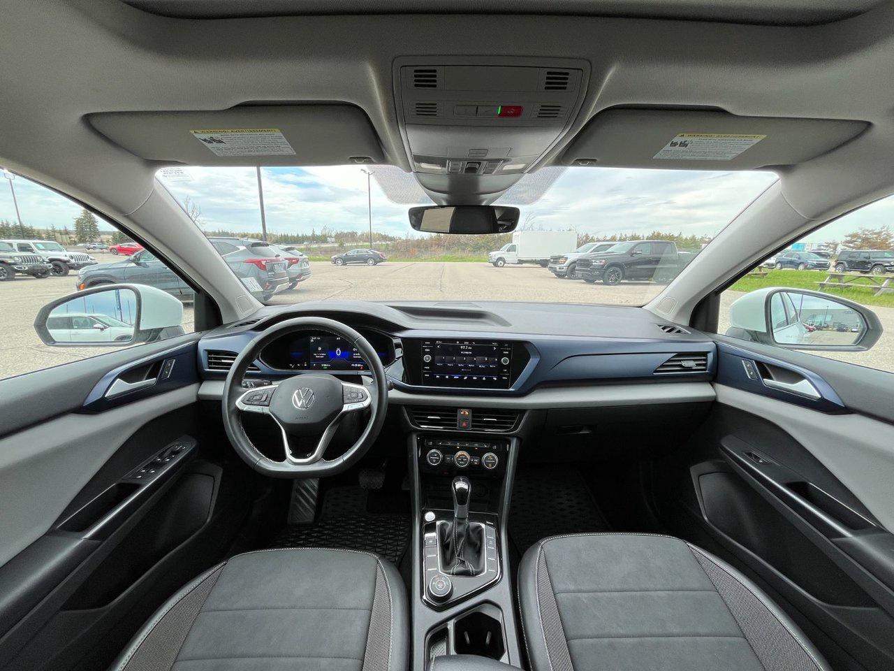 2023 Volkswagen Taos Comfortline 4Motion Photo