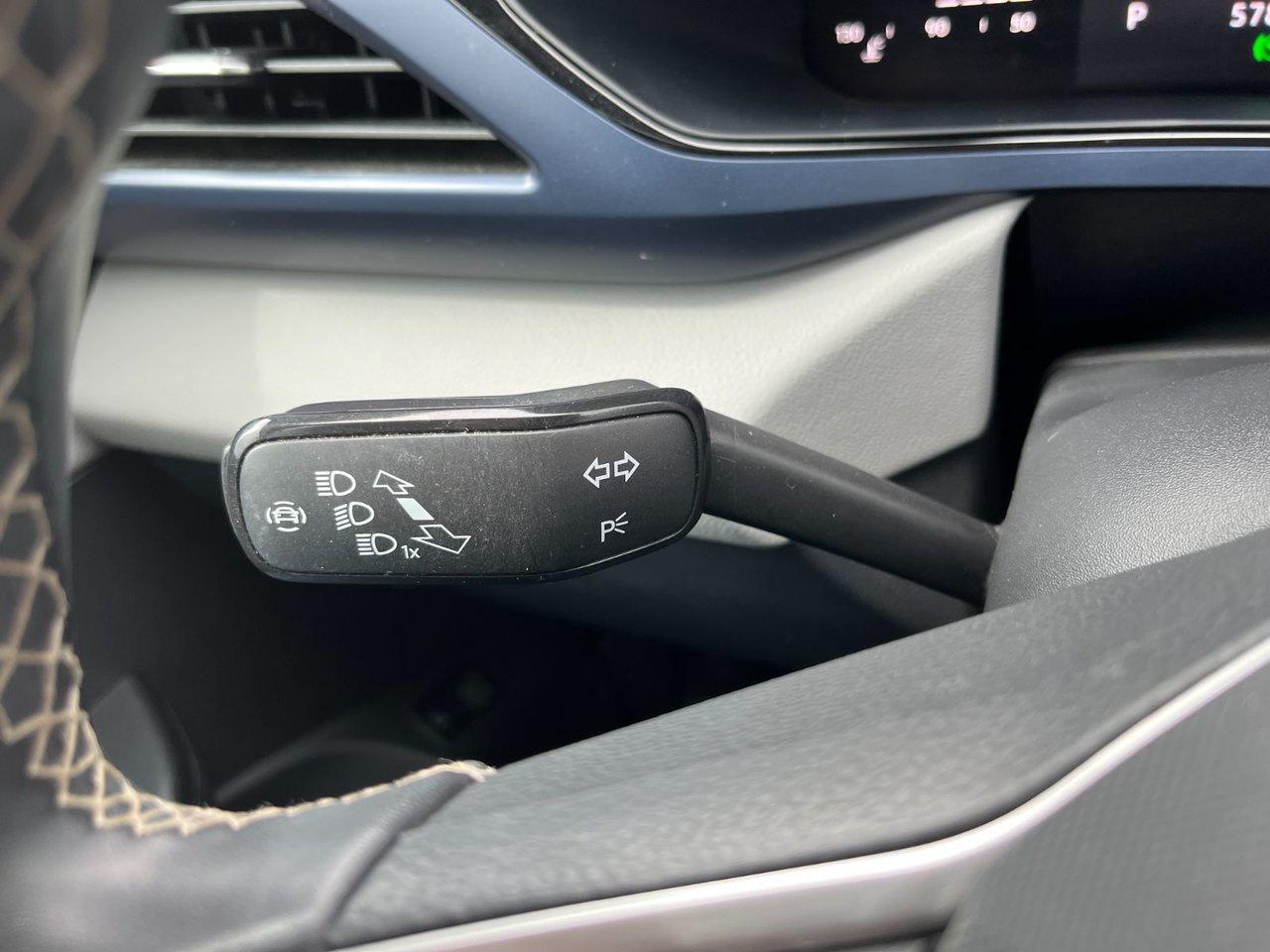 2023 Volkswagen Taos Comfortline 4Motion Photo