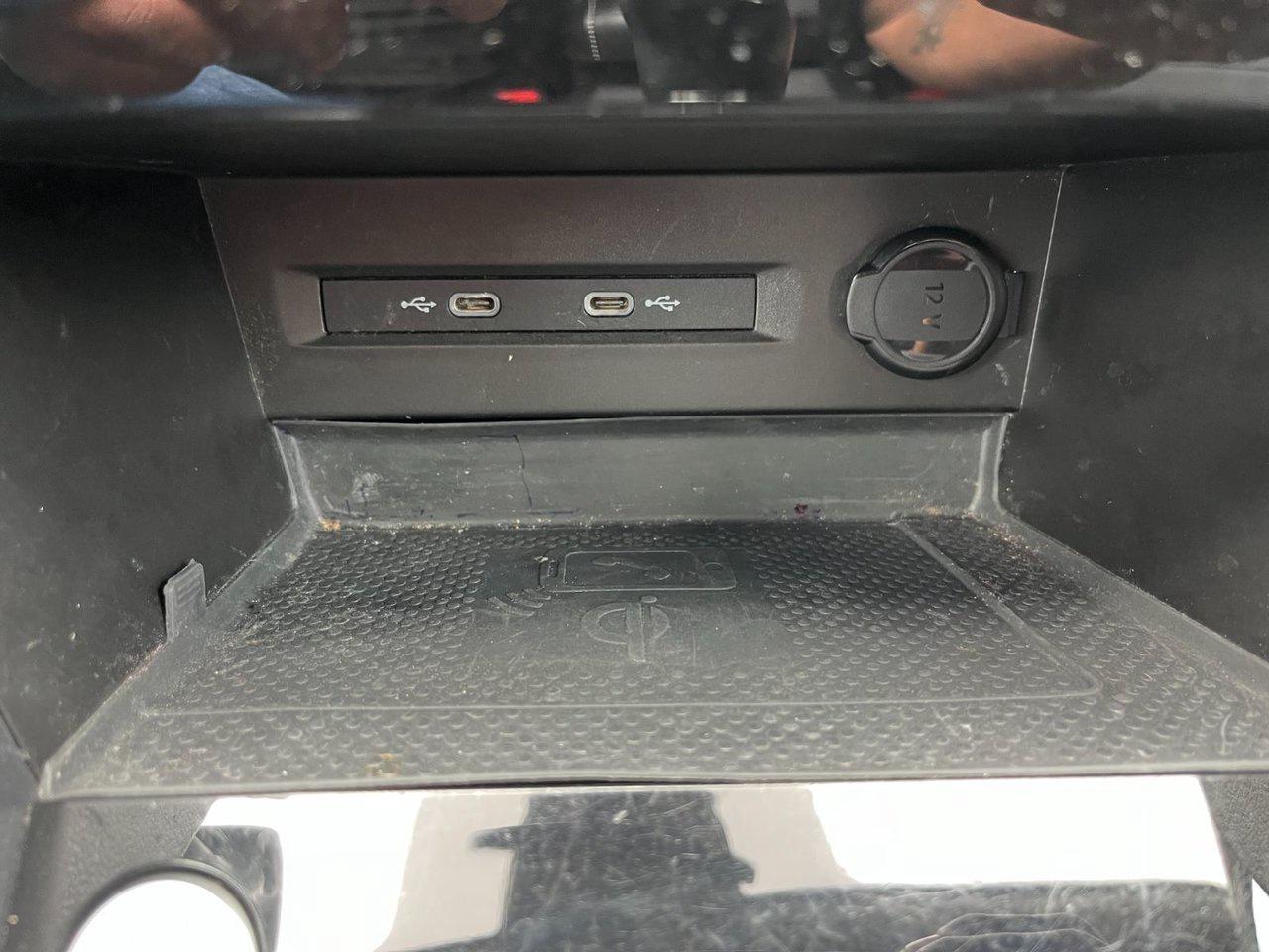 2023 Volkswagen Taos Comfortline 4Motion Photo