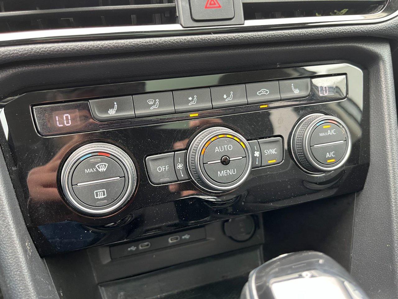 2023 Volkswagen Taos Comfortline 4Motion Photo