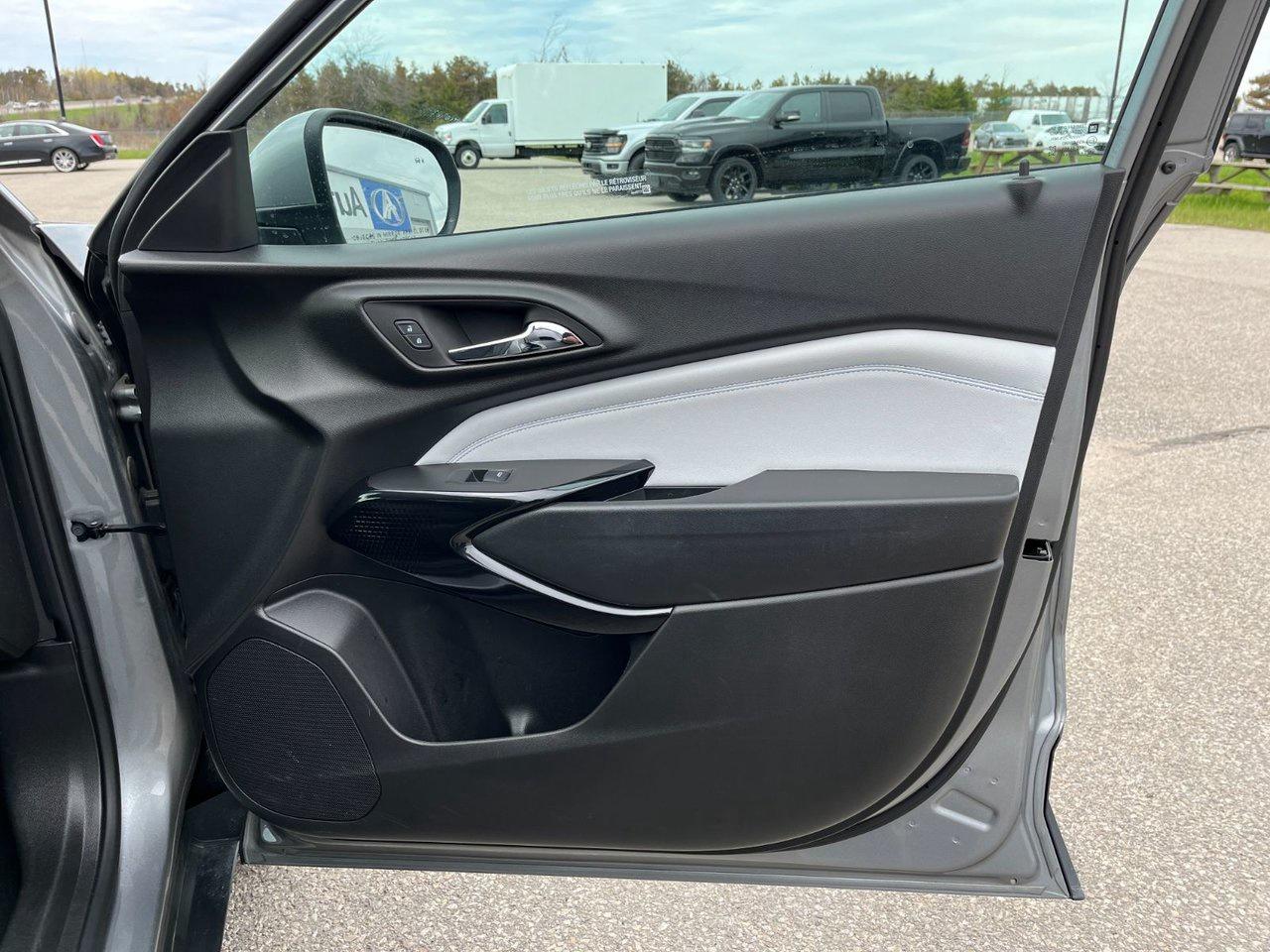 2025 Chevrolet Trax Fwd Lt Photo