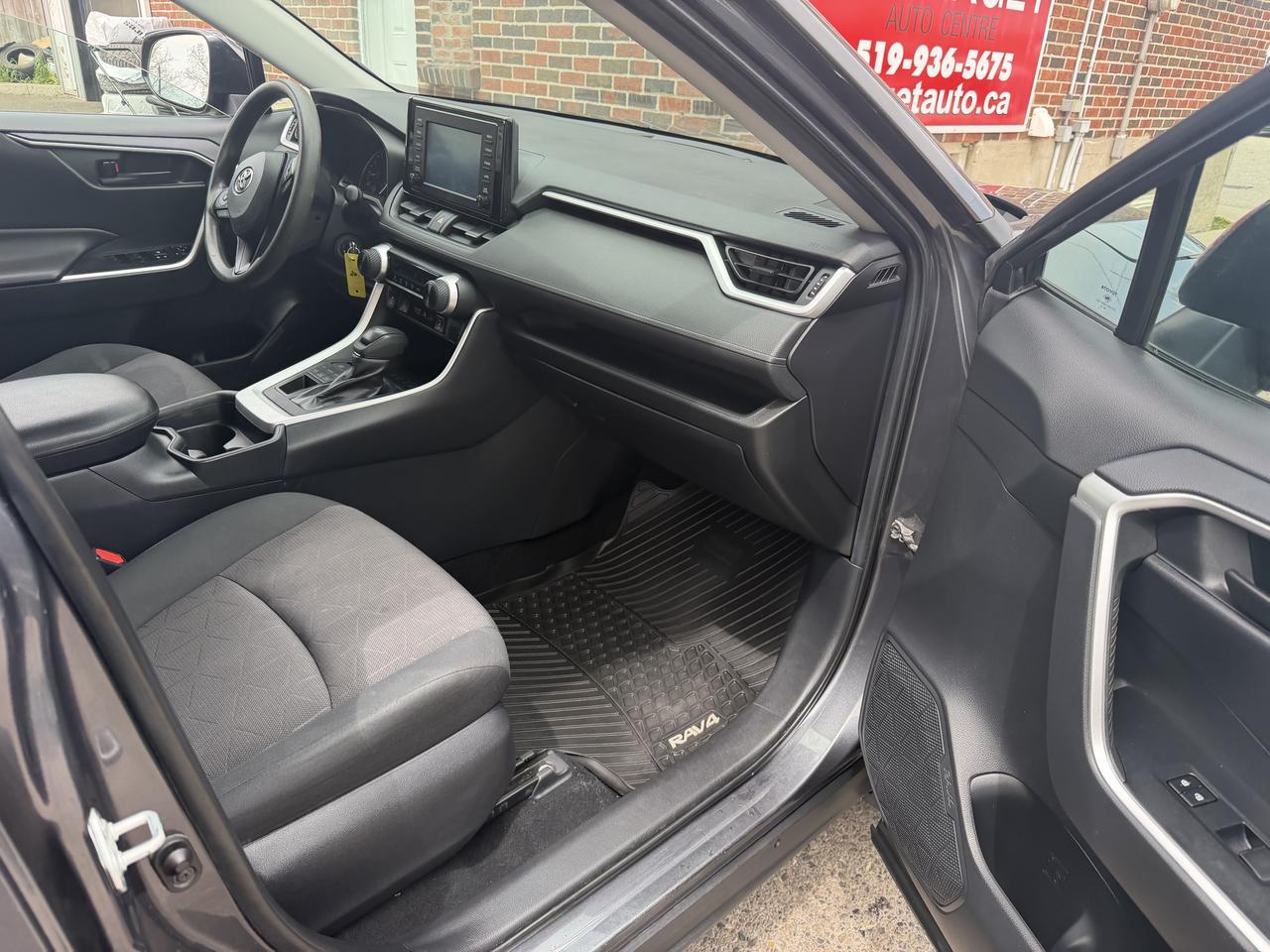 2019 Toyota RAV4 LE | CLEAN CARFAX Photo