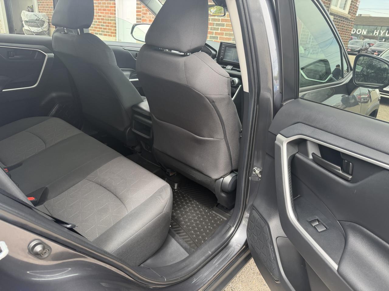 2019 Toyota RAV4 LE | CLEAN CARFAX Photo