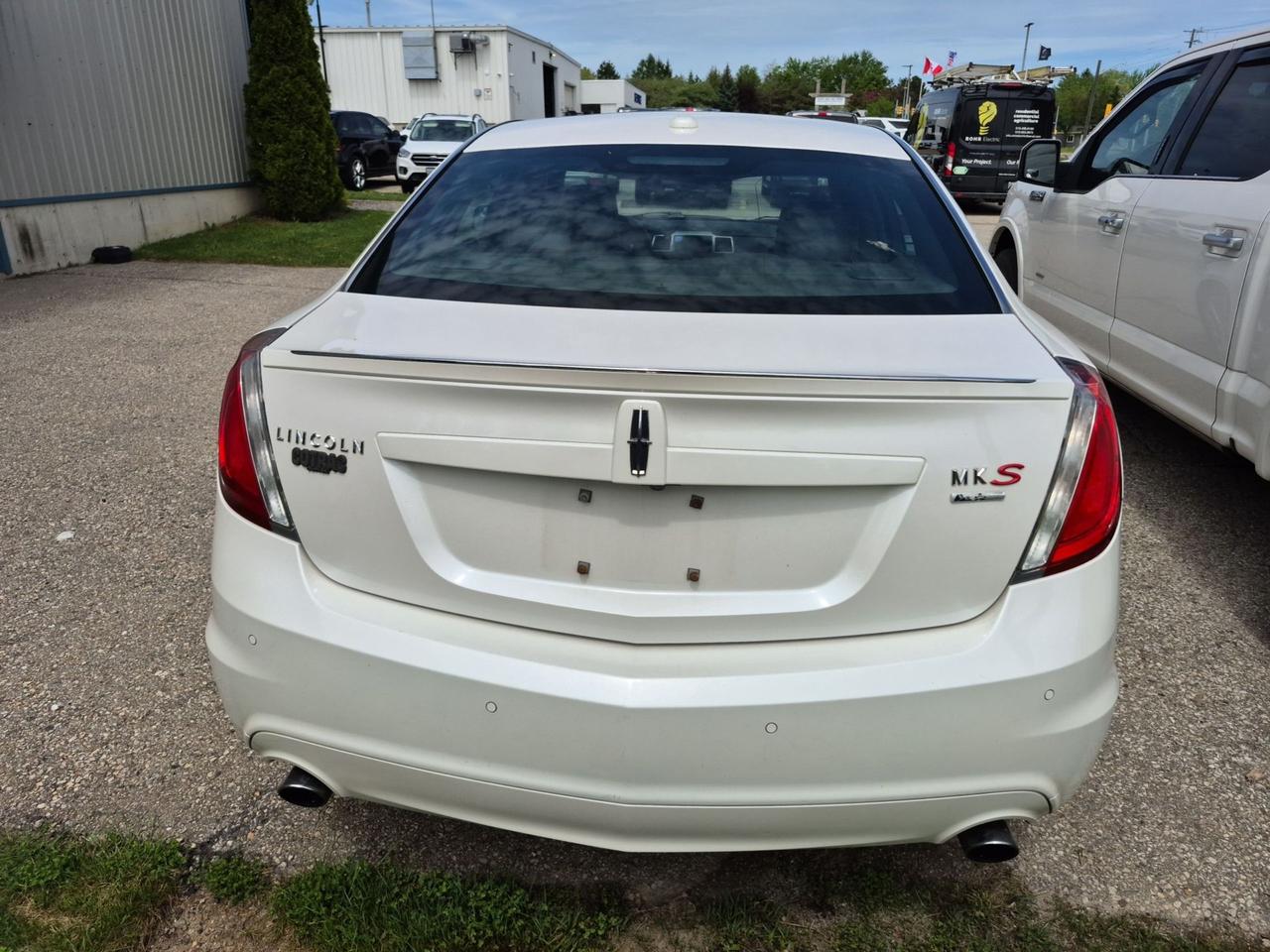 2011 Lincoln MKS GREAT CONDITION! NEW TIRES,NEWER BRAKES, AS TRADED Photo4