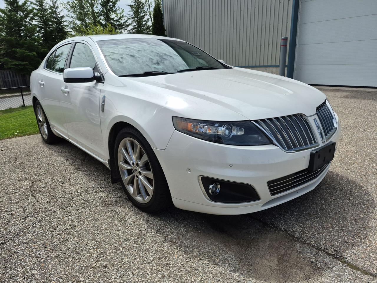 2011 Lincoln MKS GREAT CONDITION! NEW TIRES,NEWER BRAKES, AS TRADED Photo2