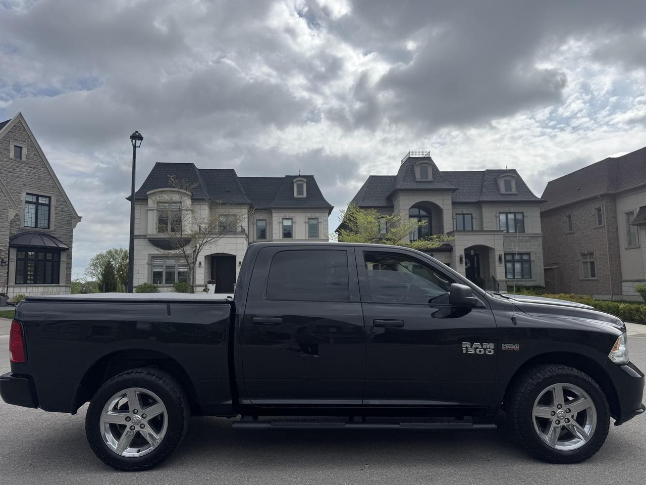 2017 RAM 1500 Express Photo