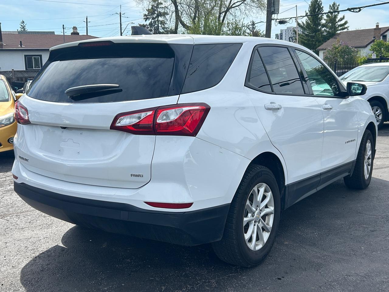 2019 Chevrolet Equinox LS Photo