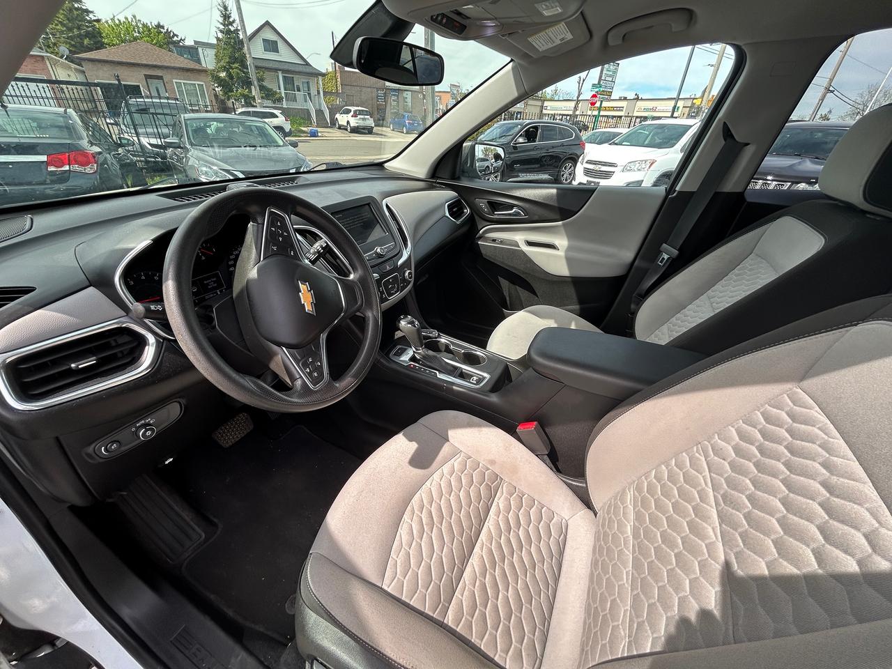 2019 Chevrolet Equinox LS Photo